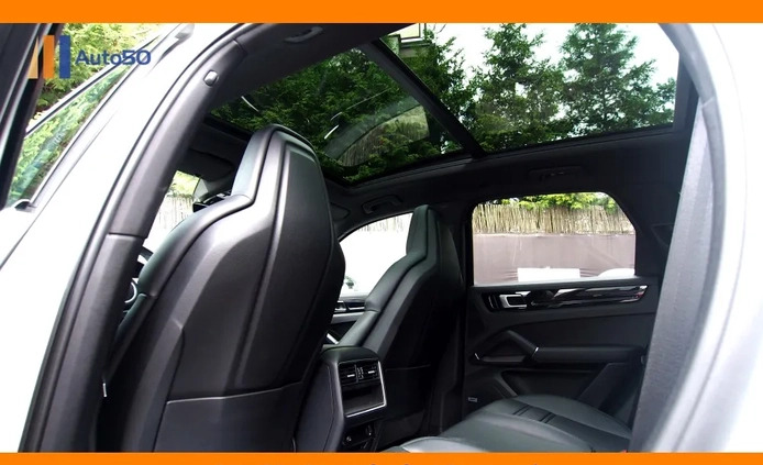 Porsche Cayenne cena 275555 przebieg: 177043, rok produkcji 2017 z Poznań małe 781